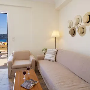  Holiday home House Of Hats - Next To The Coast -